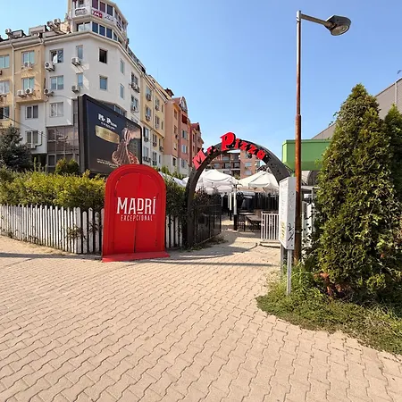 Daire Eli Mladost One